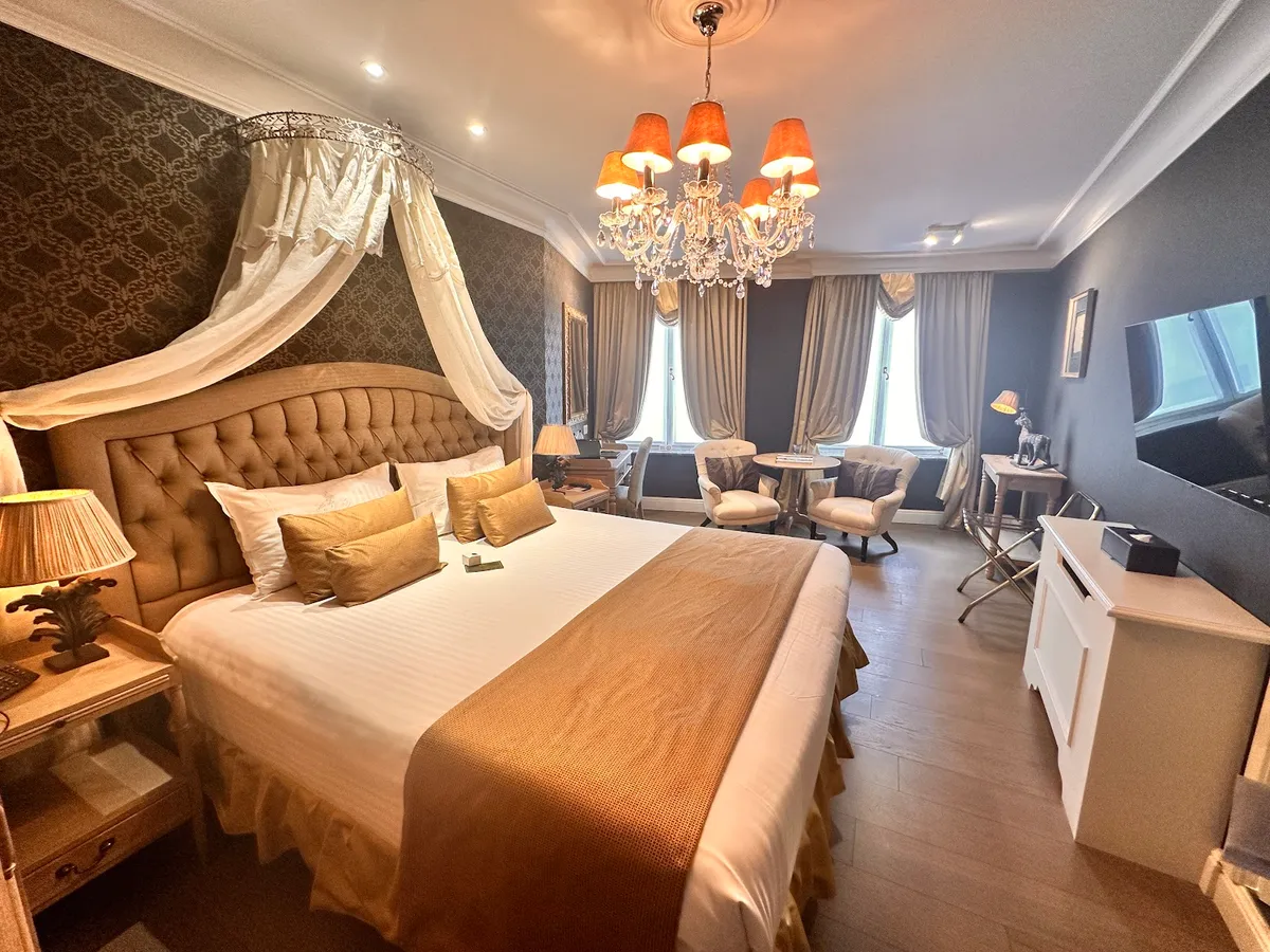 Luxury Boutique Hotel De Castillion, Bruges exterior view