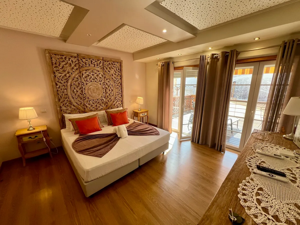 Luxury Guest House_Opus One, Faro exterior view