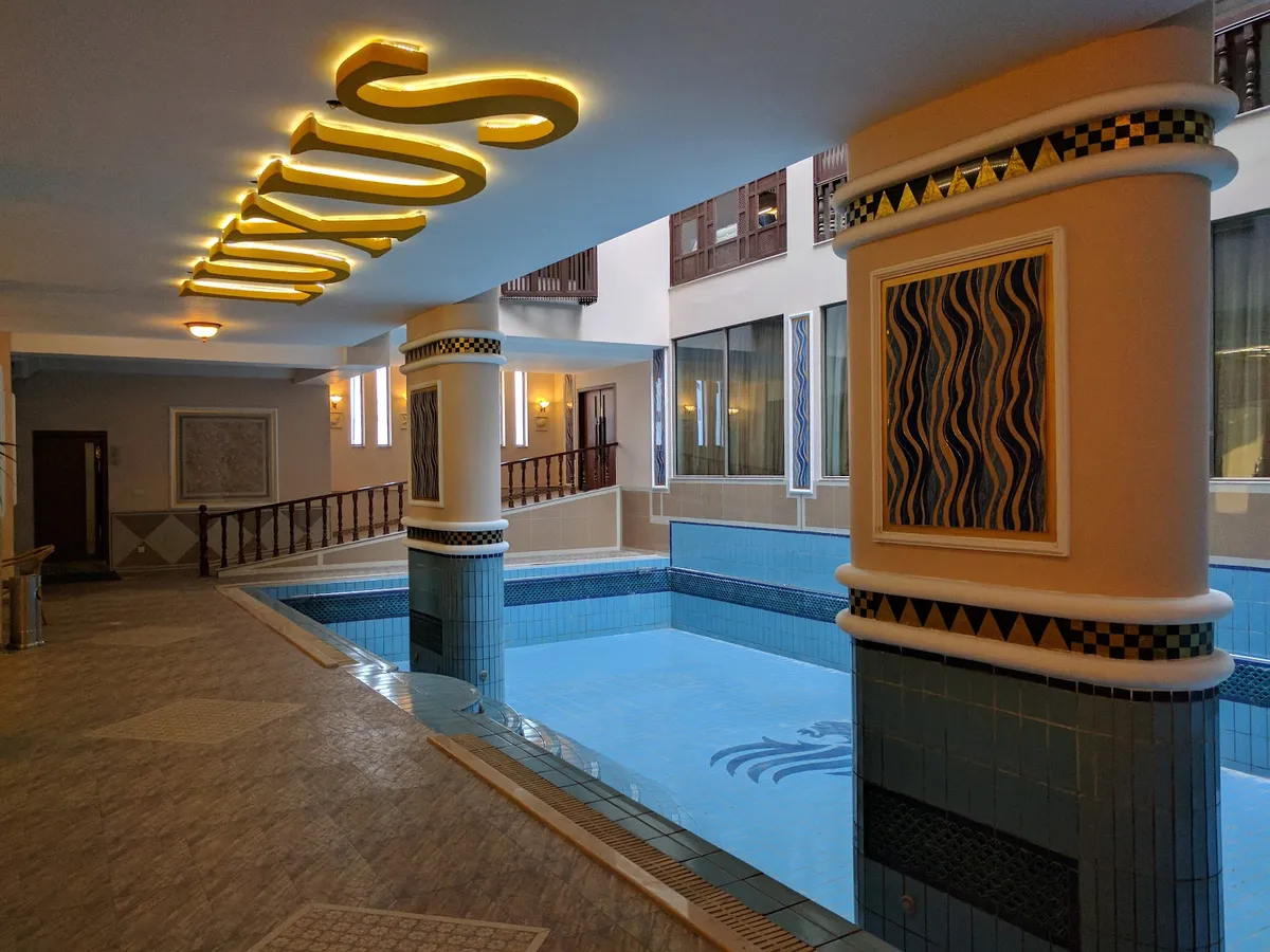 Luxus Grand Hotel, Lahore exterior view