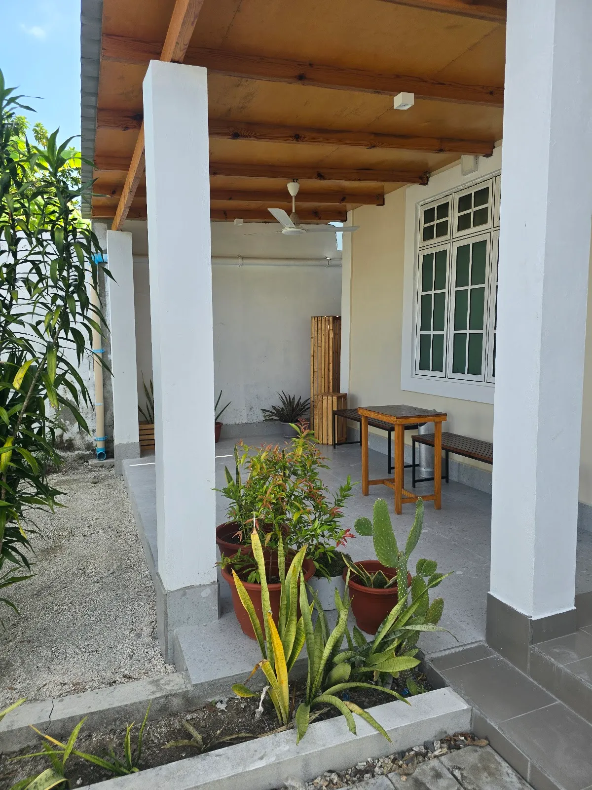 Maagali Inn, Maafushi exterior view