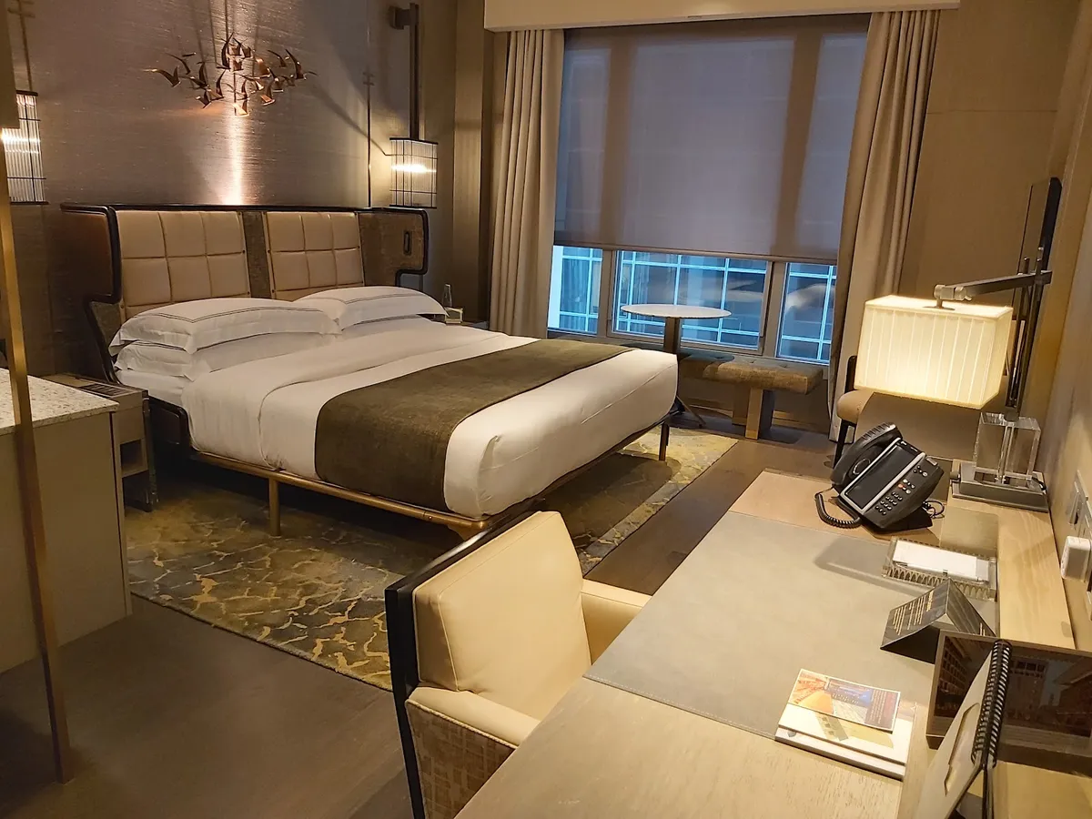 Mandarin Oriental The Landmark, Hong Kong, Central exterior view