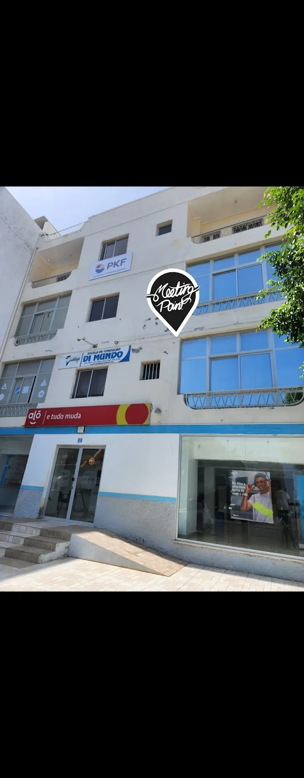 Meeting Point Praia- Quebra Canela Beachwalk, Praia exterior view