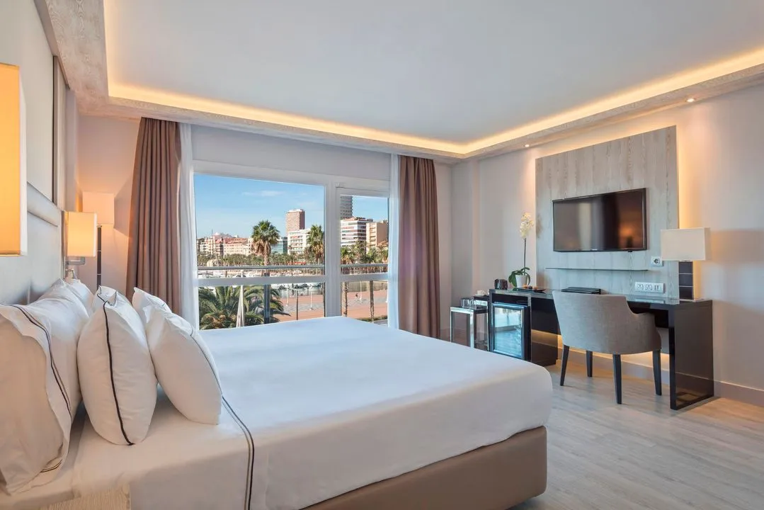 Meliá Alicante, Alicante exterior view