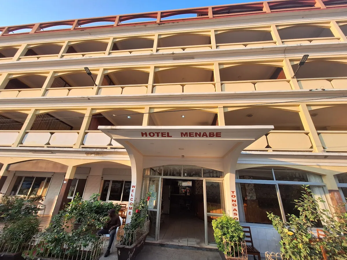 Menabe Hotel (얼음), Morondava exterior view