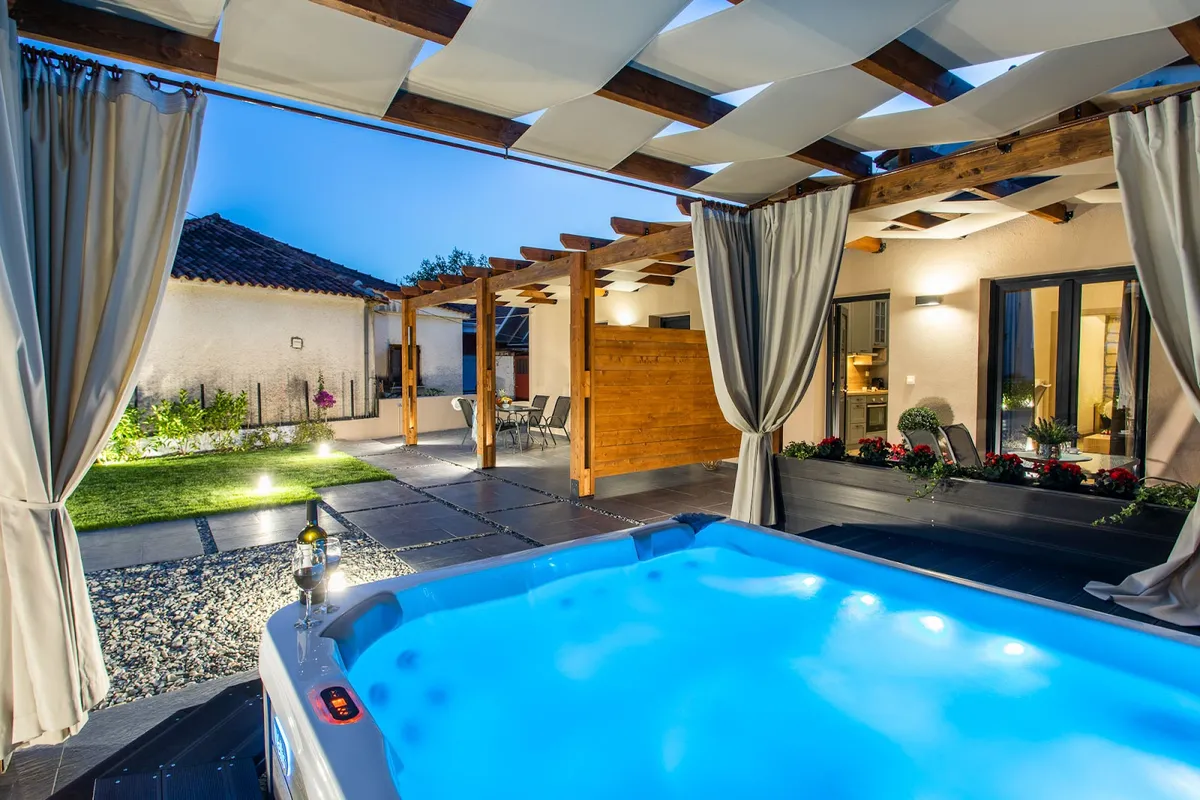 METEORA BOUTIQUE VILLAS, Meteora exterior view