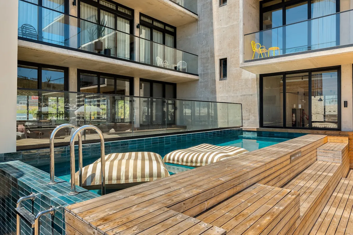 Neighbourgood 84 Harrington, Cape Town exterior view
