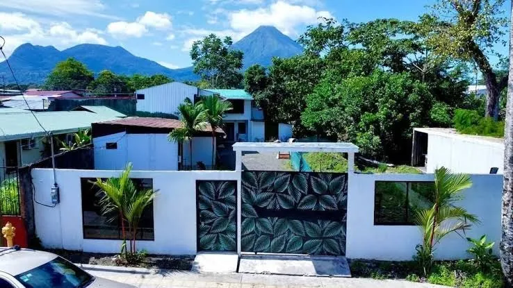 Oasis by Franklin, Fortuna, La Fortuna exterior view
