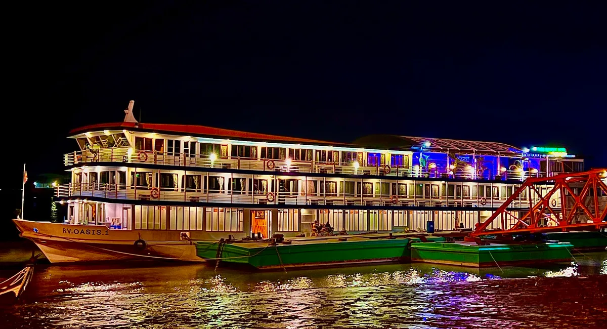 Oasis Floating Hotel Yangon, Yangon exterior view