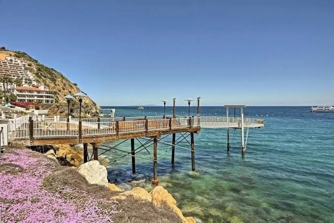 Oceanfront Penthouse suite w/panoramic views, Jolly Beach exterior view