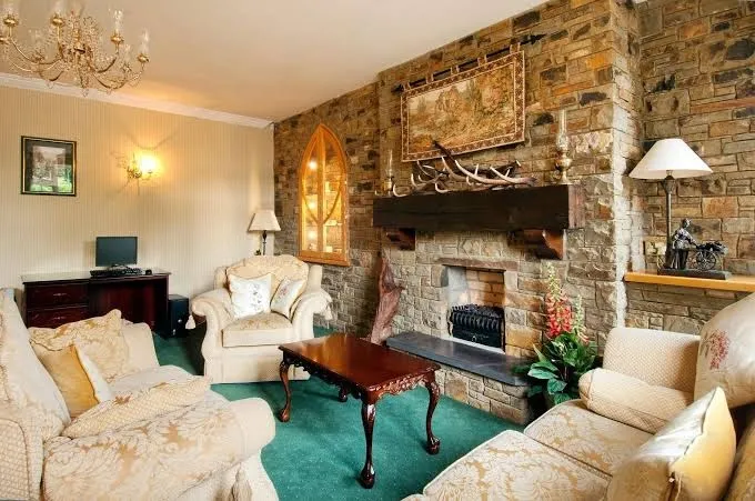 Old Weir Lodge, Killarney exterior view