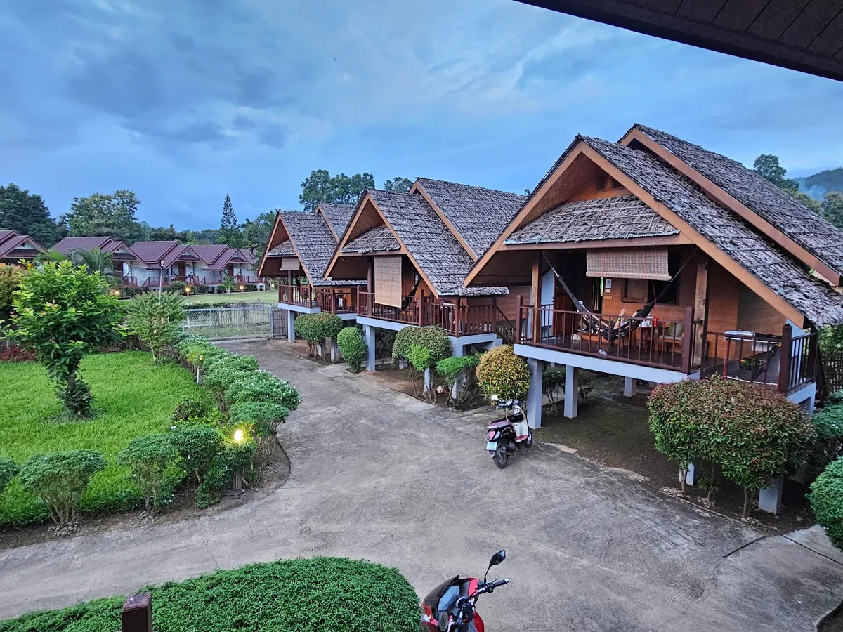 Pai Smilehouse, Pai exterior view