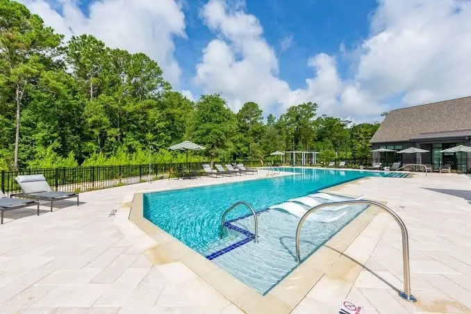 Paradise Escape: Stylish 3BR/2BA with Pool & Gym, St Johns exterior view