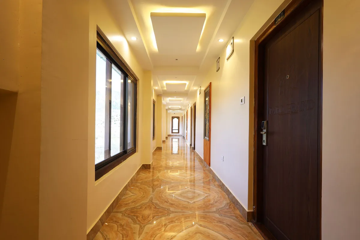 Paro Grand, Paro exterior view