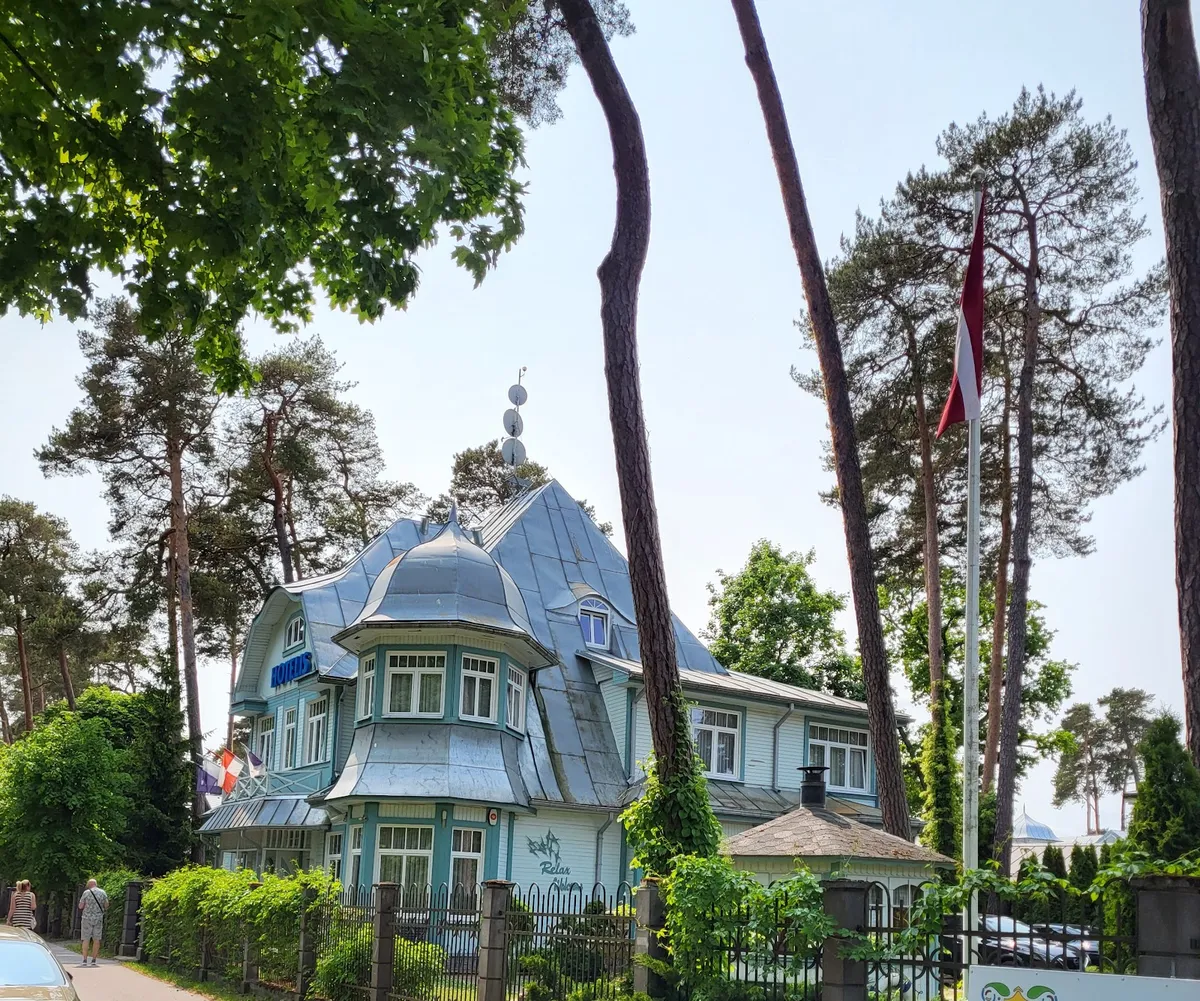 Parus, Jurmala exterior view