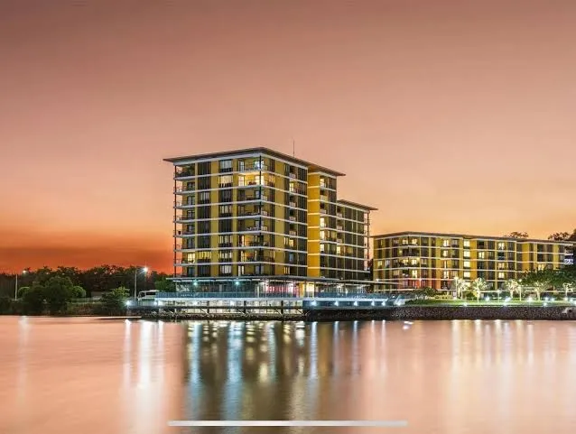 Penthouse-level Waterfront Apartment - One-Bedroom Apartment, Darwin exterior view