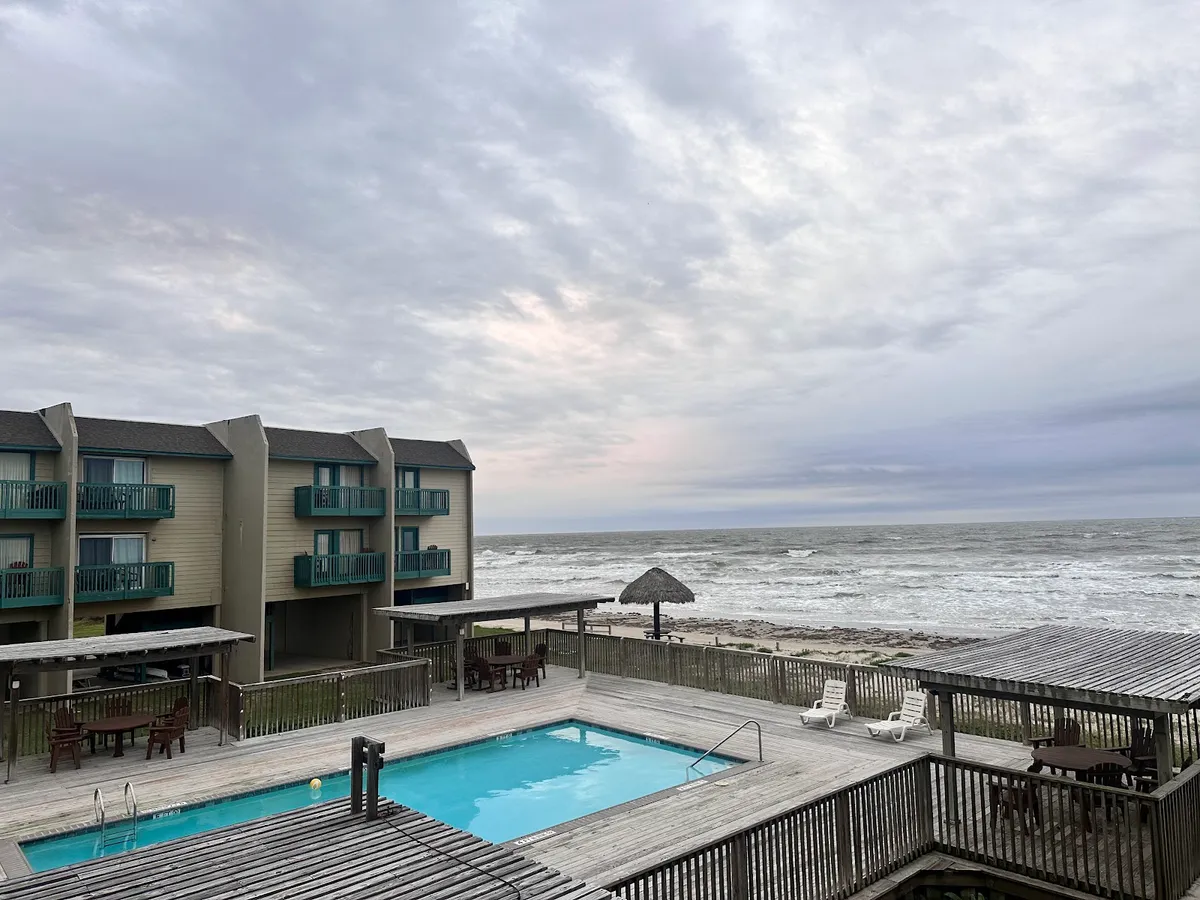 Peregrine Townhomes, Freeport exterior view