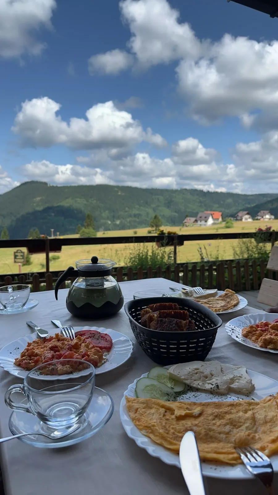Planinska kuća Vlašić, kod Seje, Travnik exterior view