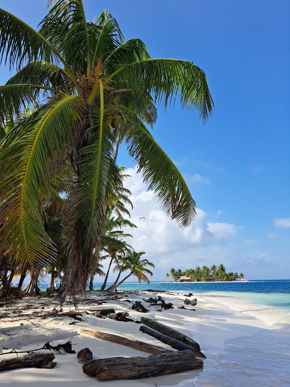 Play to live san blas, San Blas Islands exterior view