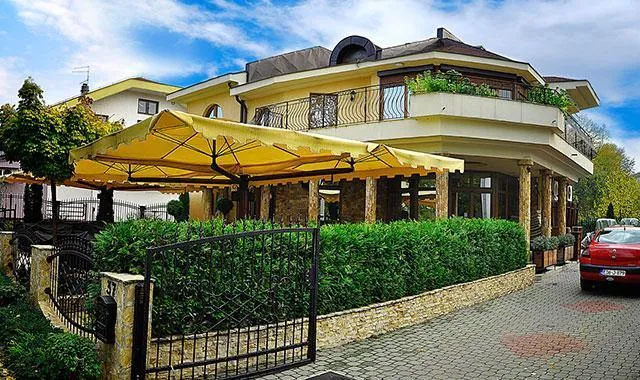 Provence, Banja Luka exterior view