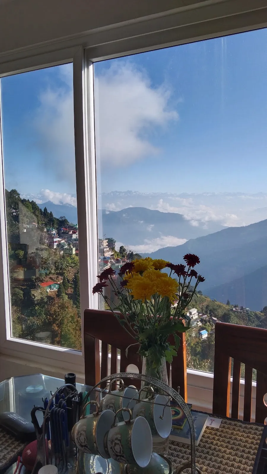 Quaint Wood Cottage-Sherpa khangba, Darjeeling exterior view