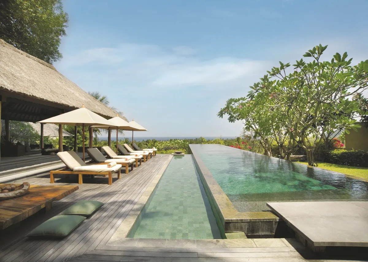 Qusia Three-Bedroom Luxury Villa, Senggigi managed by Qunci Villlas, Lombok exterior view