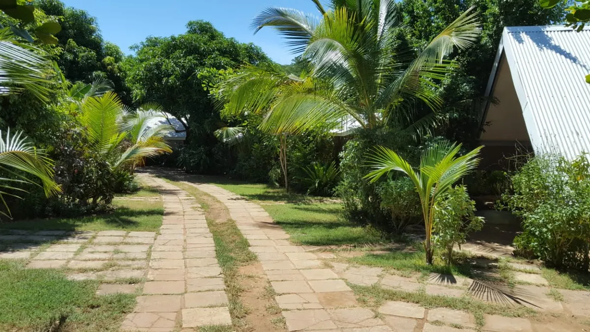 R&A GUEST HOUSE, Pemba exterior view