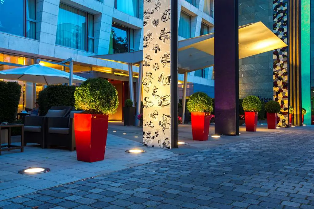 Radisson Blu Media Harbour Hotel, Düsseldorf, Dusseldorf exterior view