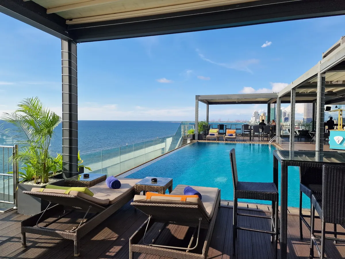 Radisson Hotel Colombo, Colombo exterior view