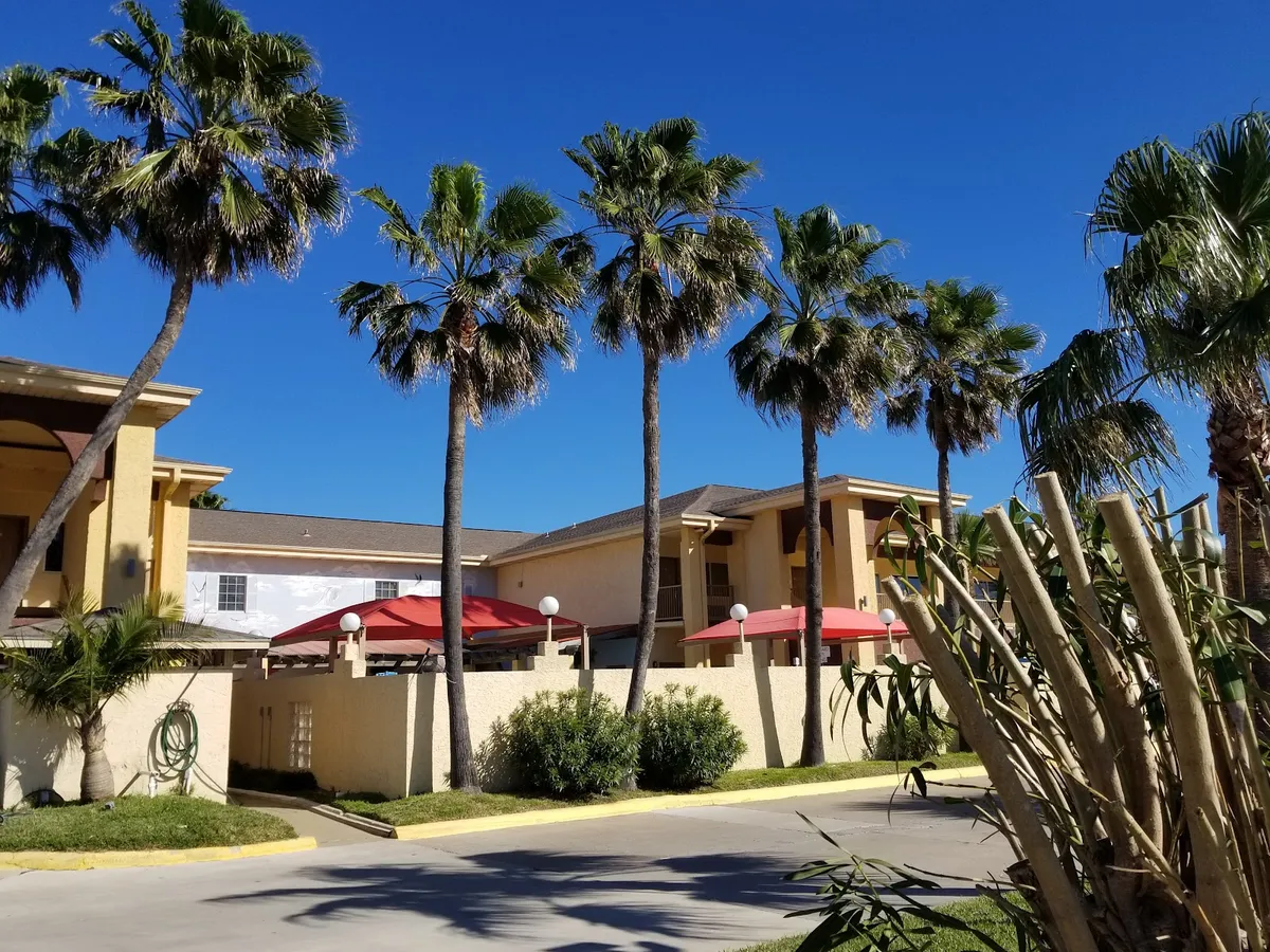 Ramada by Wyndham & Suites South Padre Island, Asmara exterior view