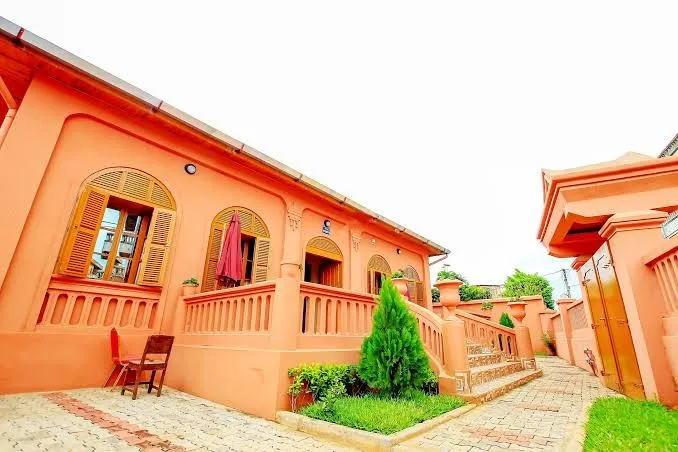 Résidence Ifè, Porto Novo exterior view