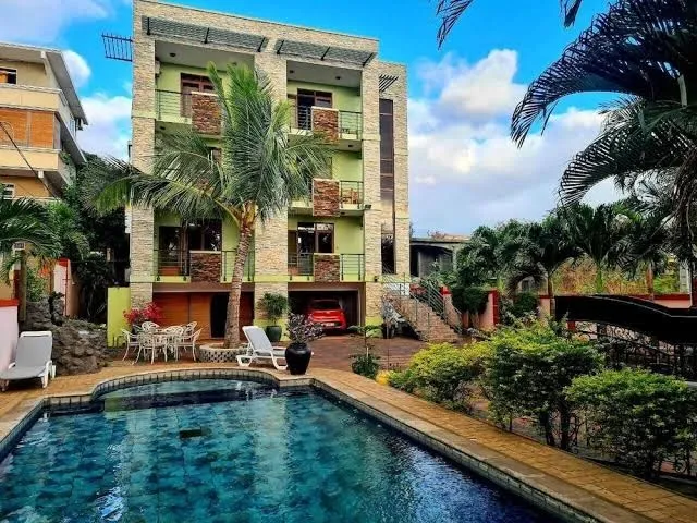 Residence Padma, Flic En Flac exterior view