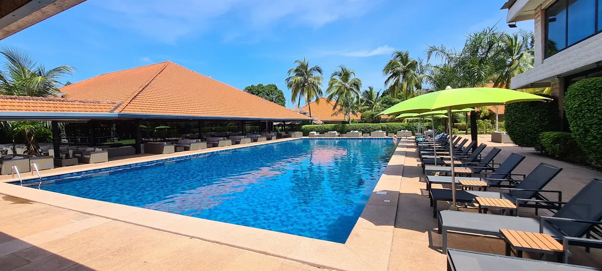 Riviera Royal Hotel, Conakry exterior view