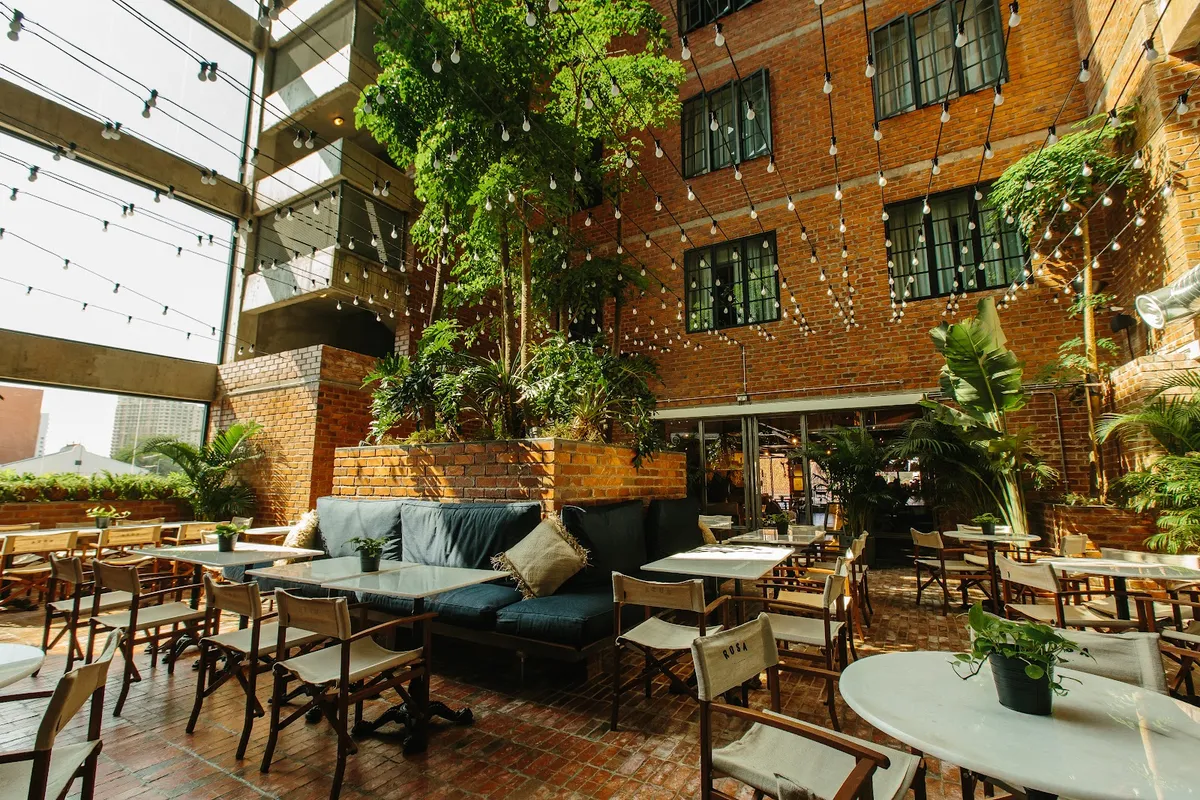 Rosa Malacca, Malacca exterior view