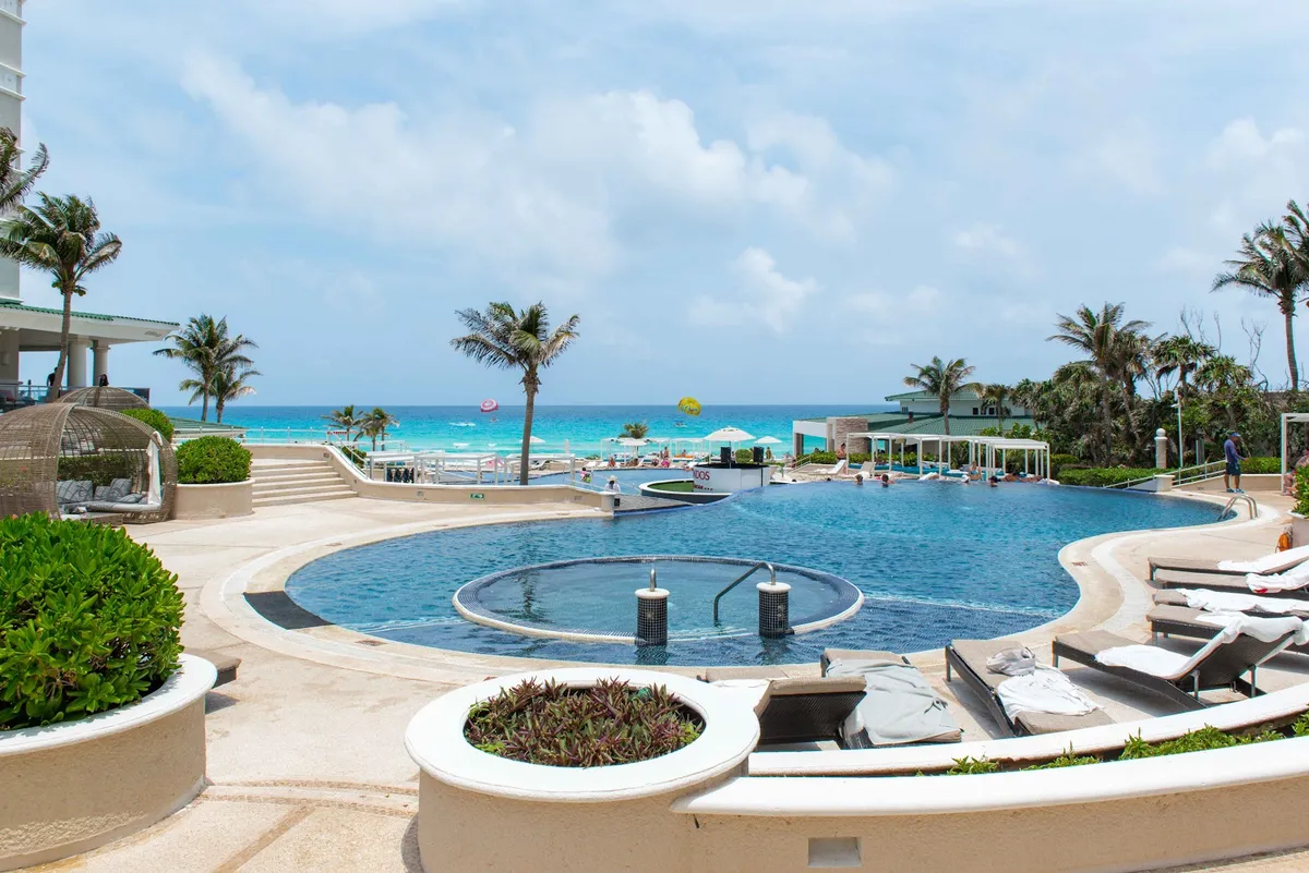 Sandos Cancun, Cancun exterior view