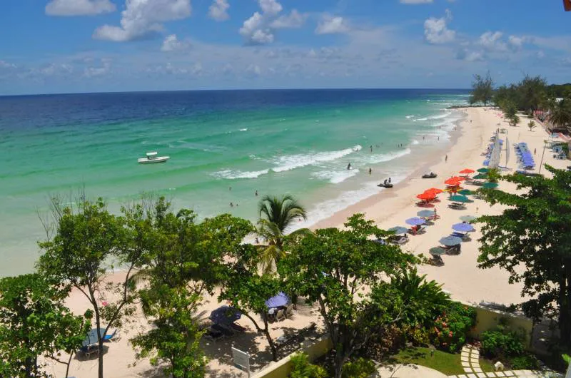 Sapphire Beach Condominium, Oistins exterior view