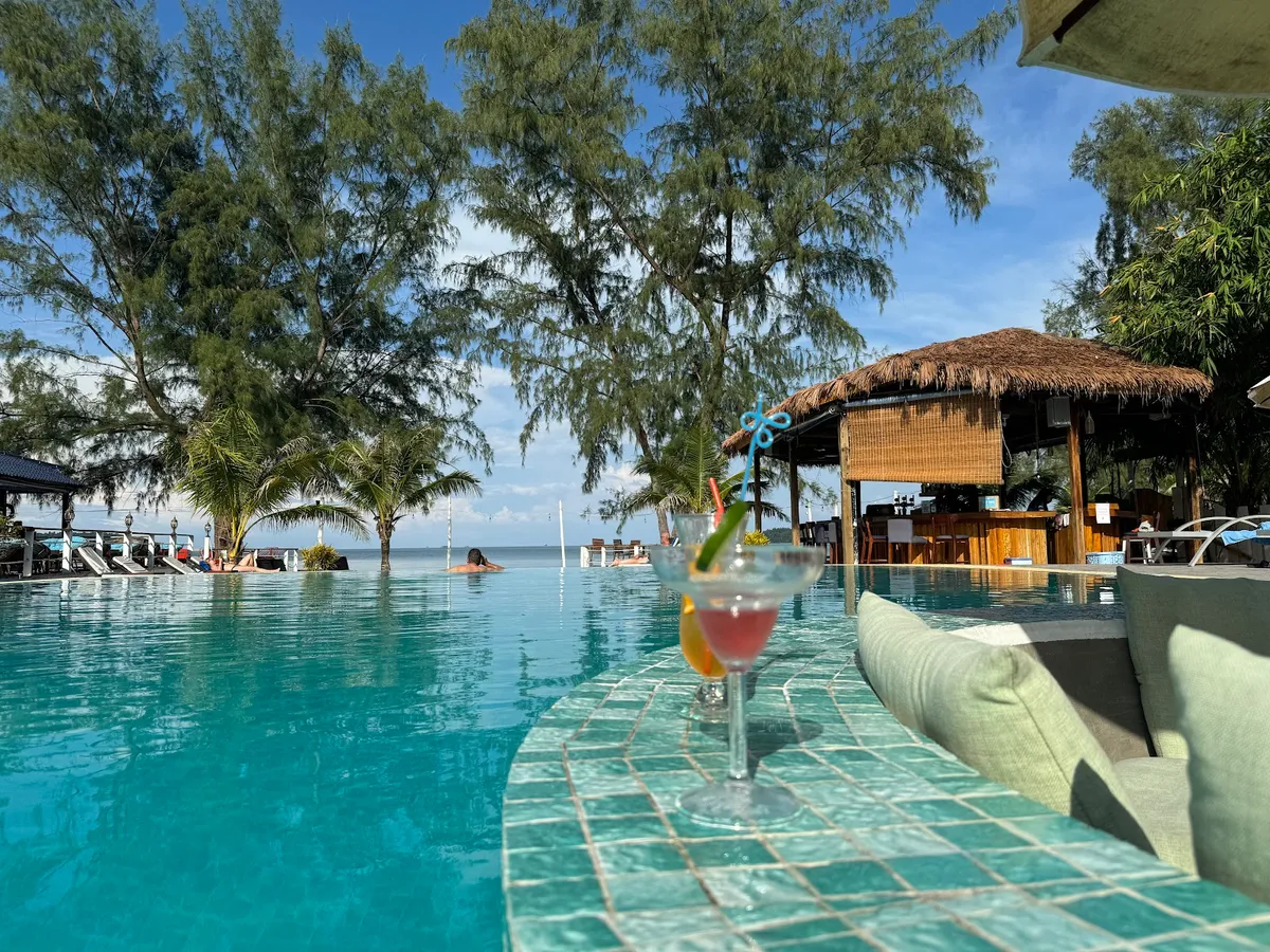 Saracen Bay Resort, Sihanoukville exterior view