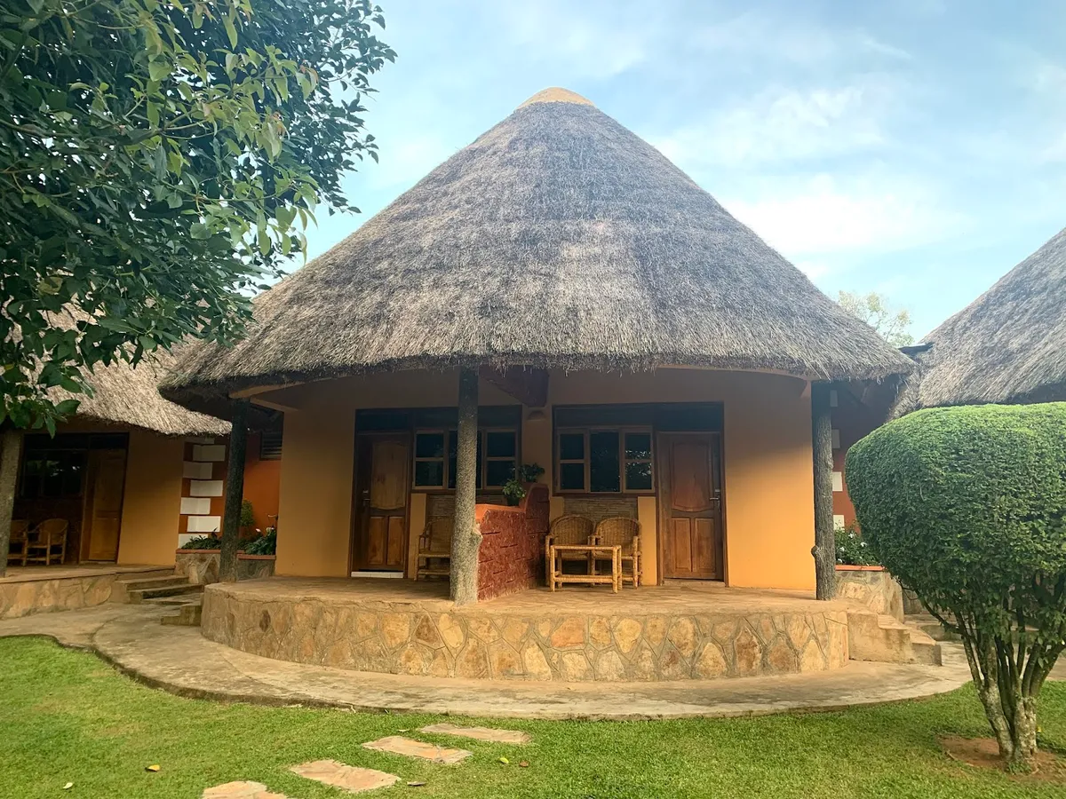 SECRETS GUEST HOUSE, Entebbe exterior view