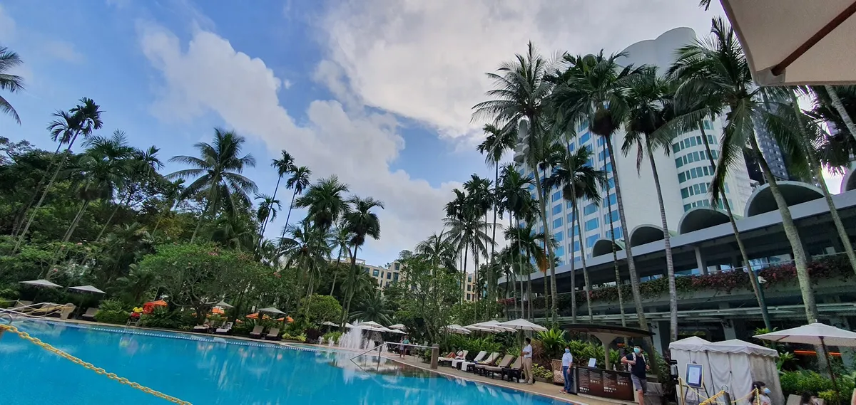 Shangri-La Singapore, Orchard Road exterior view