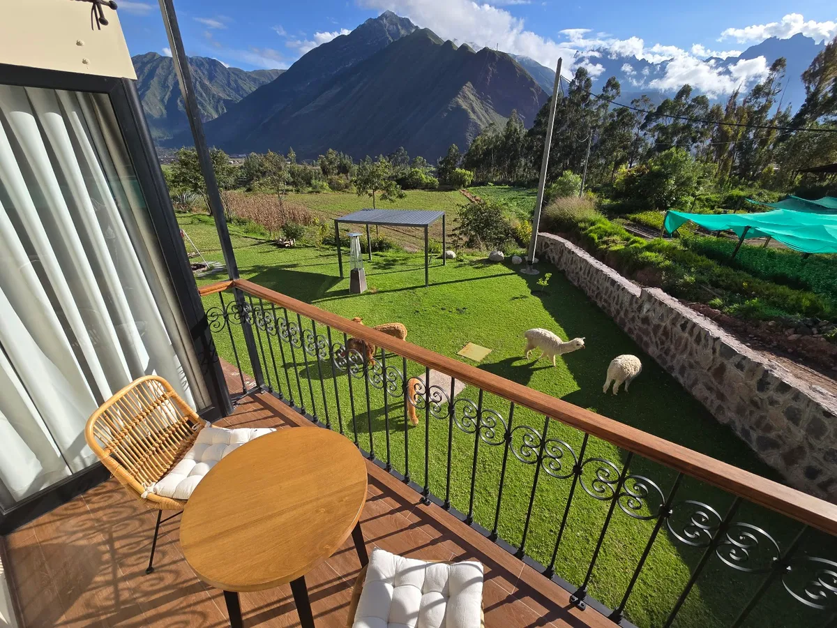 Sierra Sacred Valley, Sacred Valley exterior view