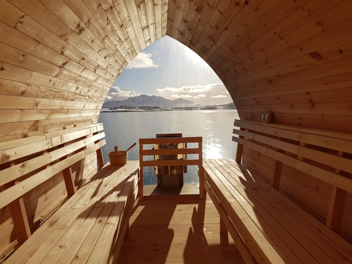 Skreda Rorbusuiter, Lofoten exterior view