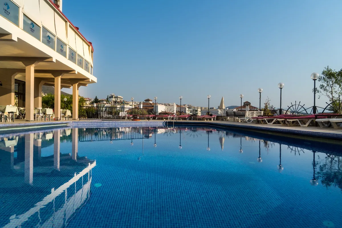 Suhan Seaport Hotel, Kusadasi exterior view