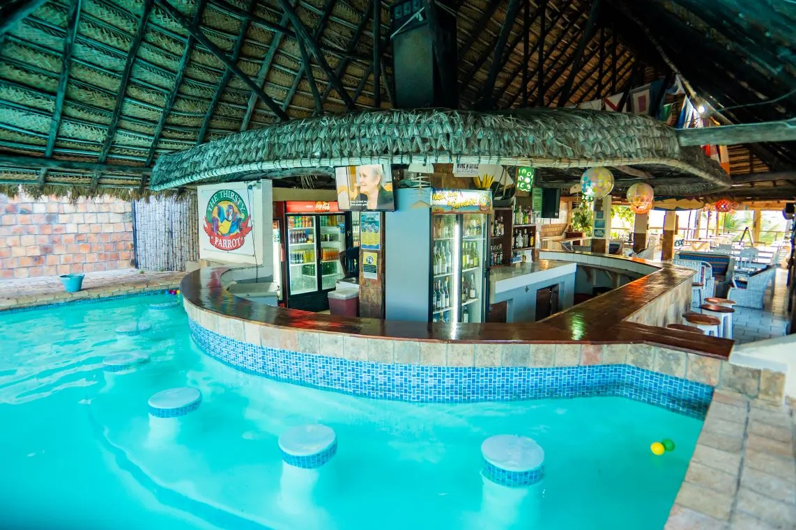 Sunset Lodge & The Thirsty Parrot, Inhambane exterior view