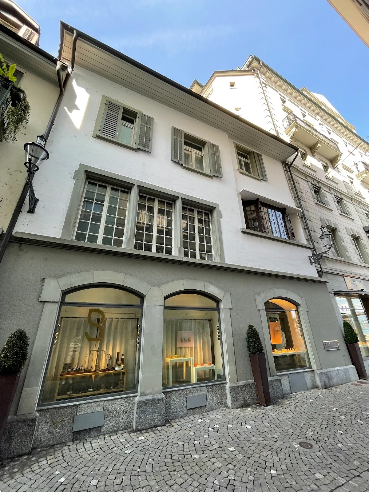 Swiss Dewa, Lucerne exterior view