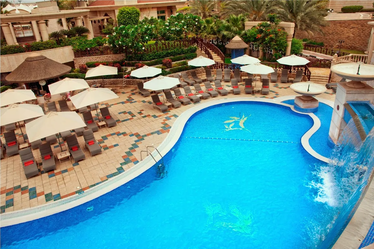 Swissôtel Al Murooj Dubai, Dubai exterior view