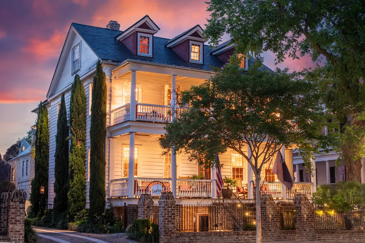 The Charlestonian, Charleston exterior view
