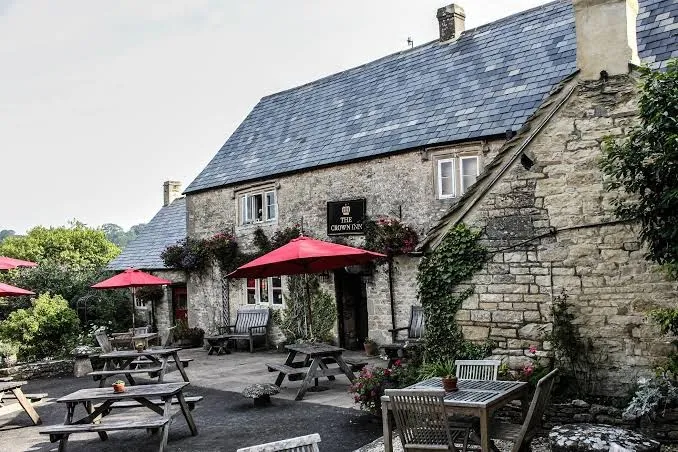 The Crown Inn, Cotswolds exterior view