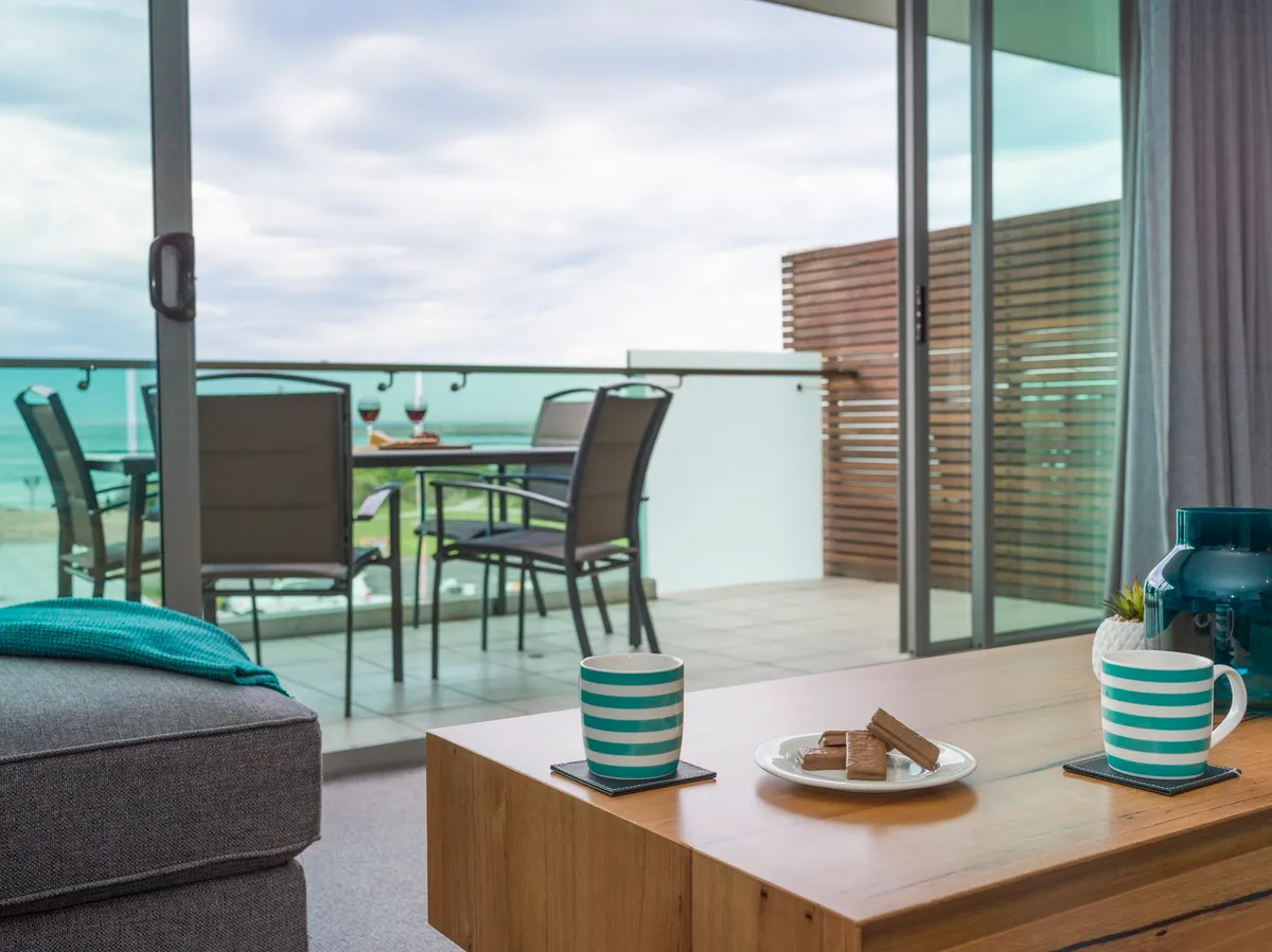 The Dolphin Apartments, Great Ocean Road exterior view