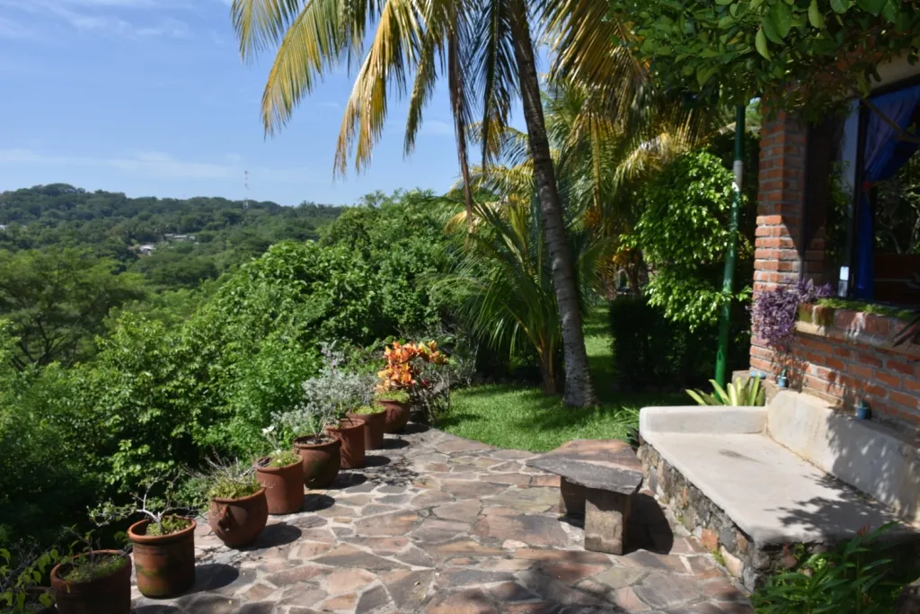 The Mayan Grouper, Suchitoto exterior view