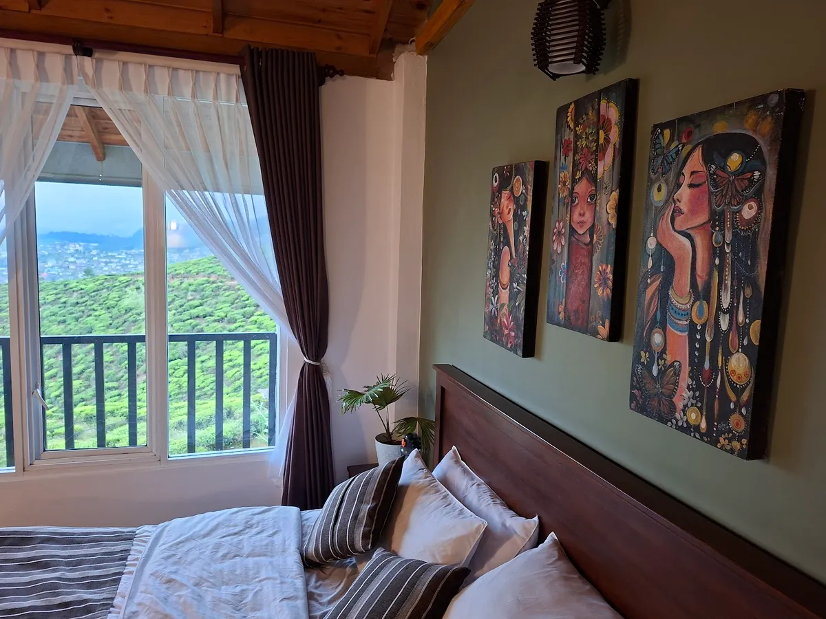 The mount view single tree, Nuwara Eliya exterior view