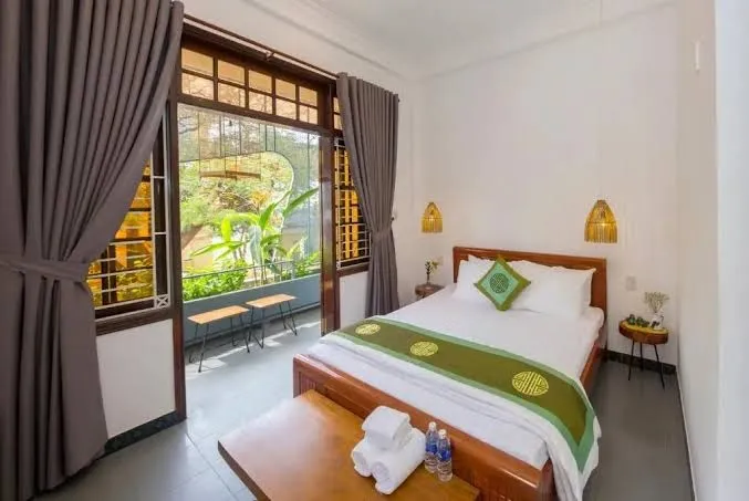 The Purple Hue BnB_Central Hub, Hue exterior view